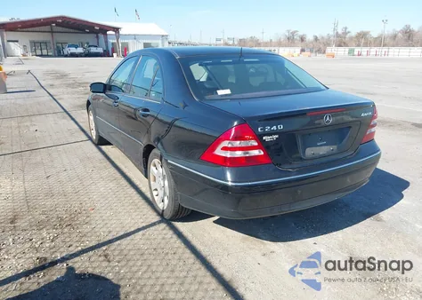 2005 Mercedes-Benz C 240 Luxury 4Matic z USA, uszkodzony, nr VIN WDBRF81J75F716490